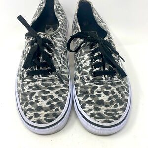 Vans Snow Leopard Print Lace-Up Sneakers Size 10 Excellent Condition